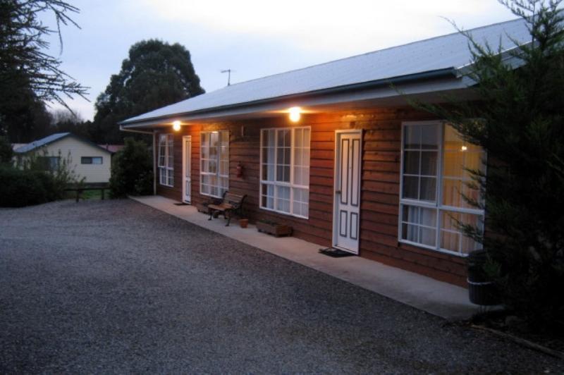 Castaway Holiday Apartments Strahan Kültér fotó