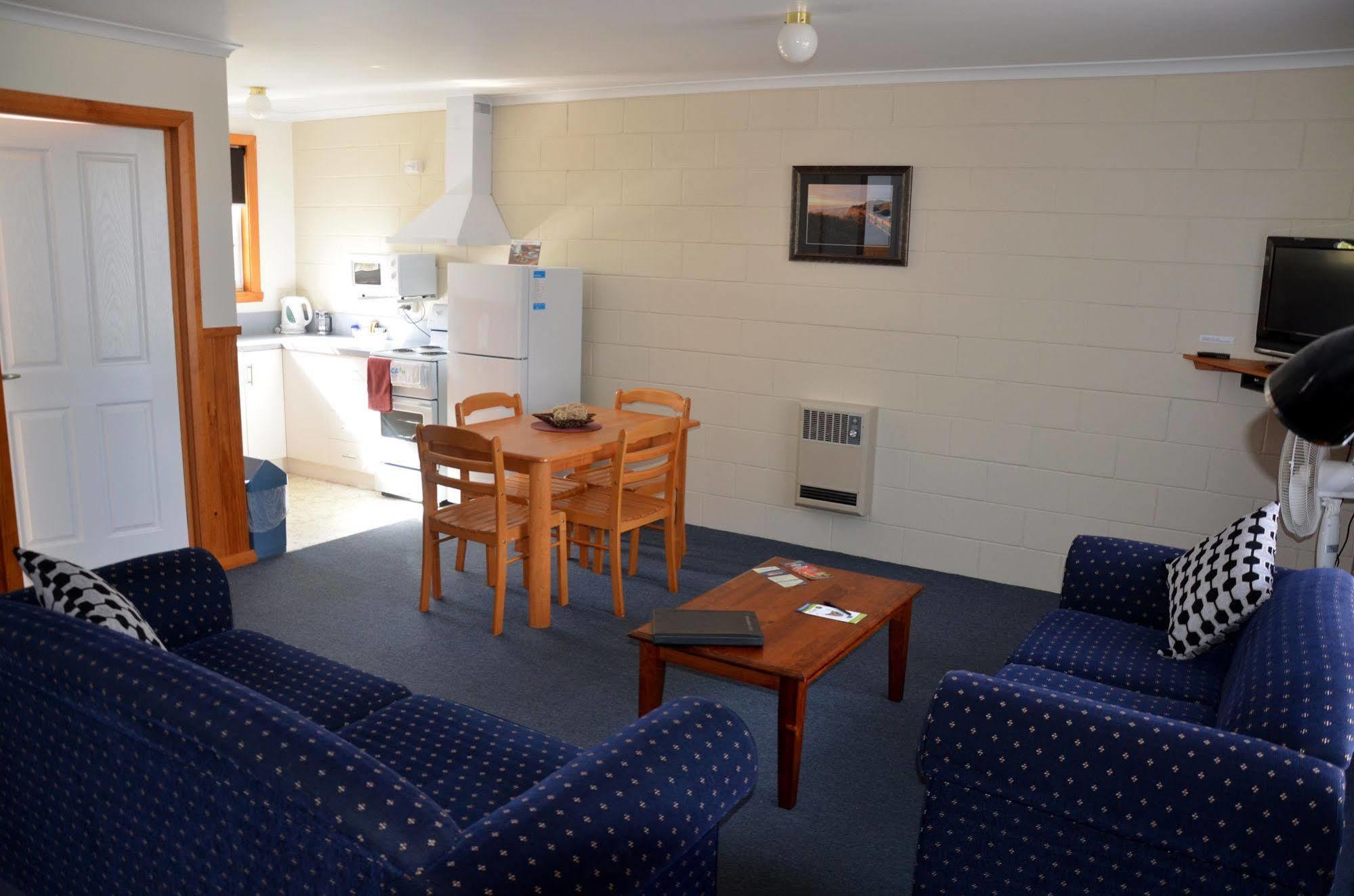Castaway Holiday Apartments Strahan Kültér fotó