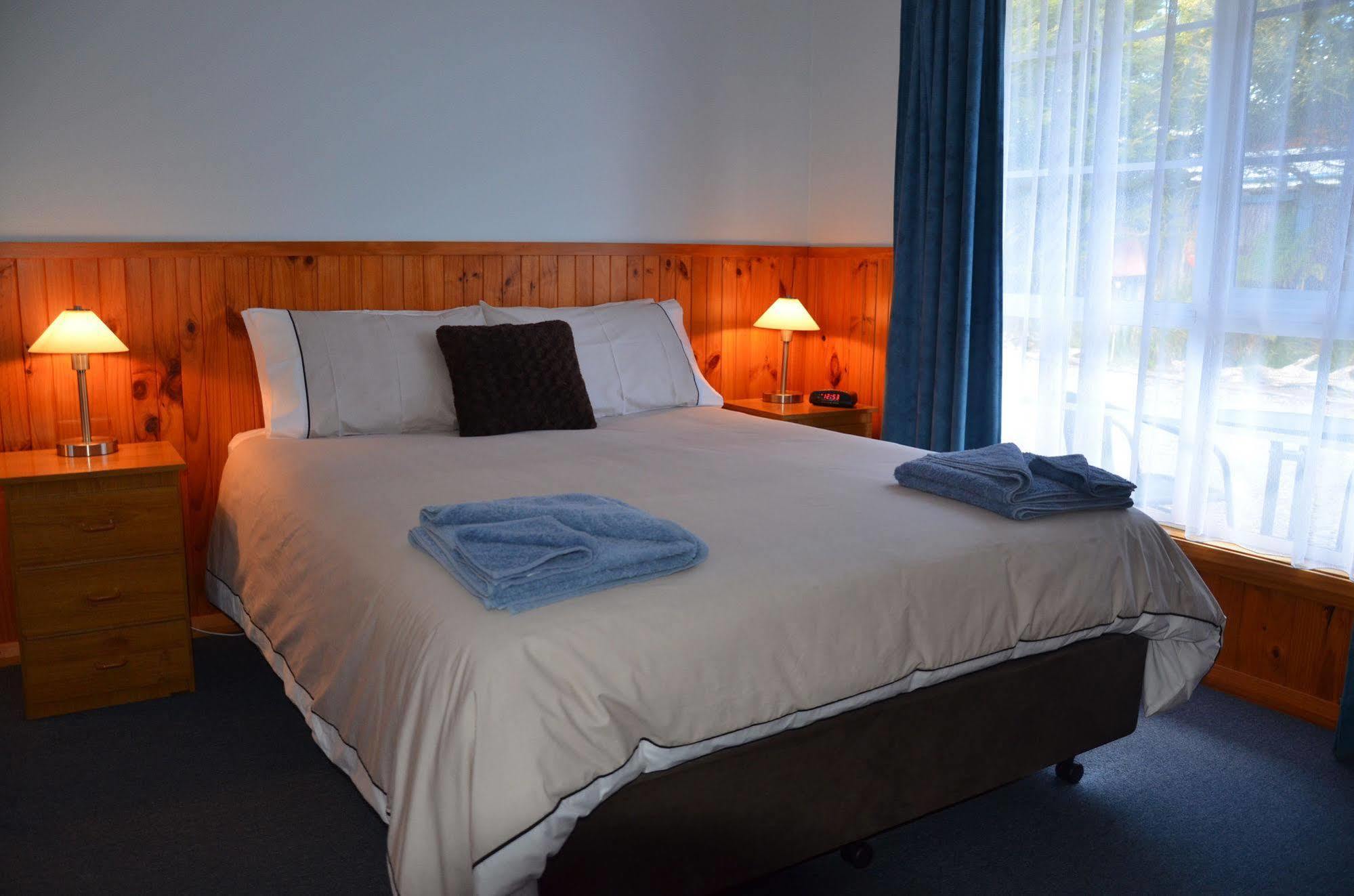 Castaway Holiday Apartments Strahan Kültér fotó